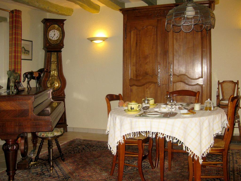 ブレゾン La Butte De Gohier Bed & Breakfast エクステリア 写真
