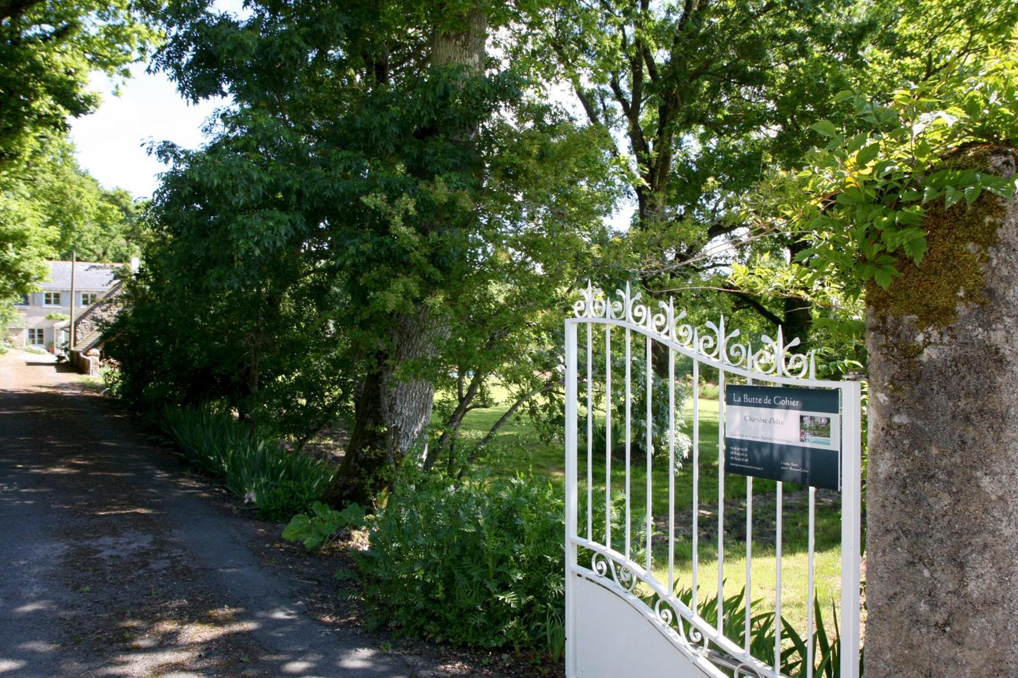 ブレゾン La Butte De Gohier Bed & Breakfast エクステリア 写真