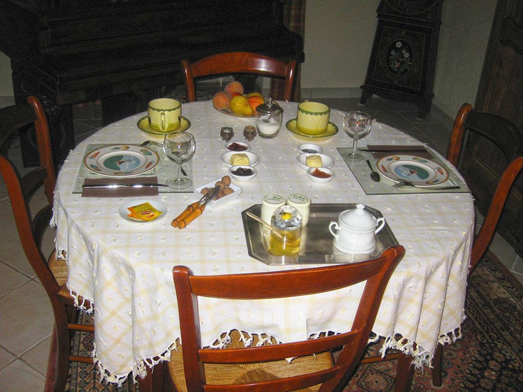 ブレゾン La Butte De Gohier Bed & Breakfast エクステリア 写真
